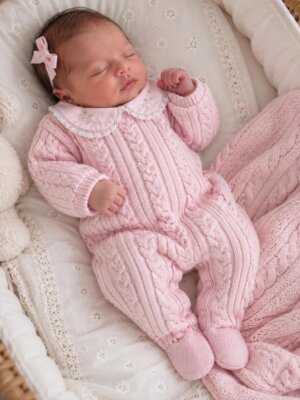 Saída Maternidade (3 Peças) - Macacão Tricô Premium + Body + Manta - Rosa Bebê