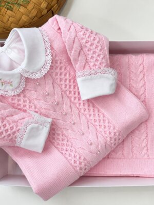 Saída Maternidade (3 Peças) - Macacão Tricô Premium + Body + Manta - Rosa Claro com Pérolas